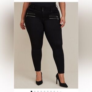 Torrid Black Skinny Jeans with Zipper Accents
